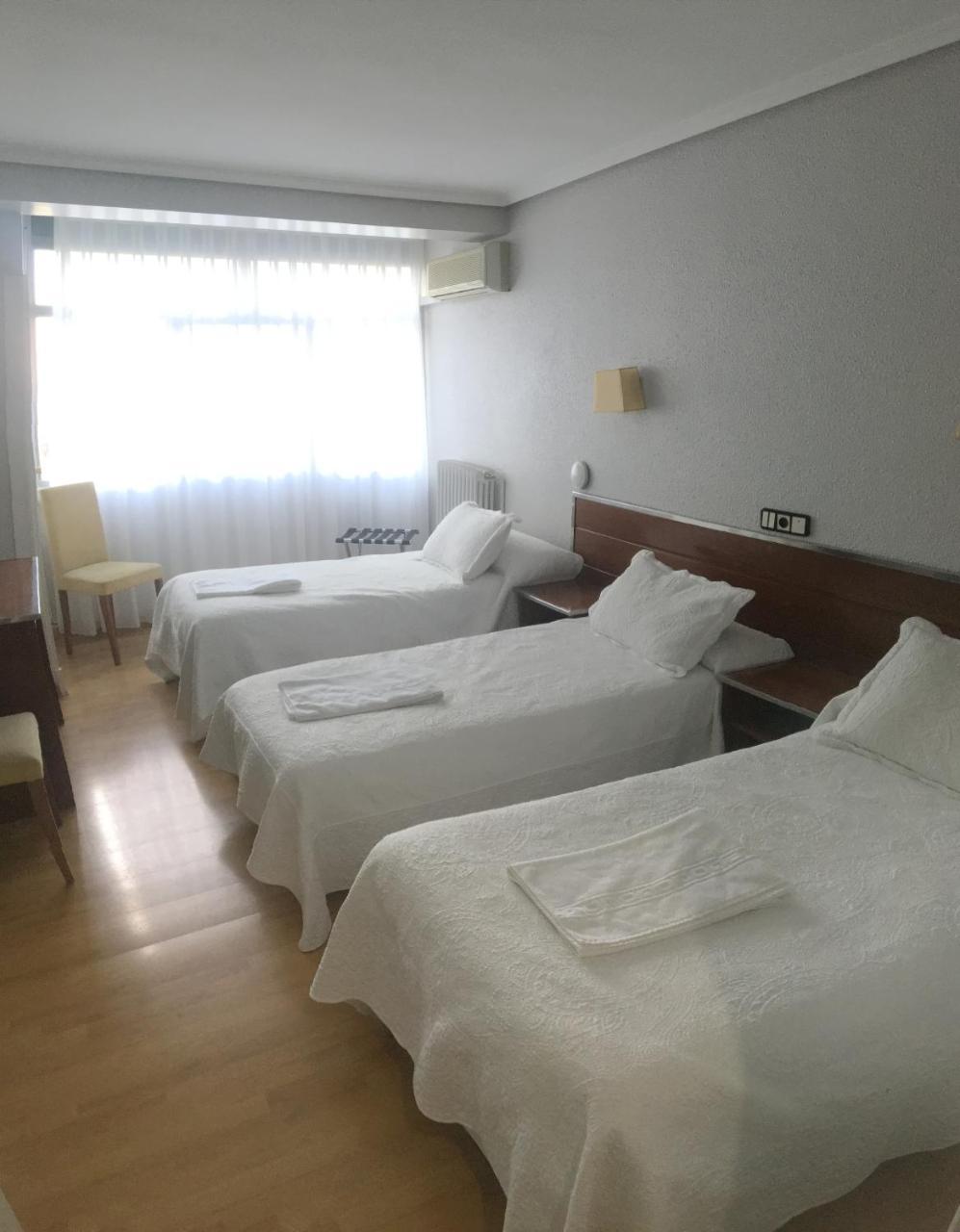 Hostal La Parrilla توذيلا المظهر الخارجي الصورة