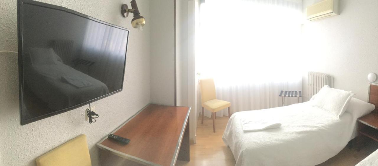 Hostal La Parrilla توذيلا المظهر الخارجي الصورة