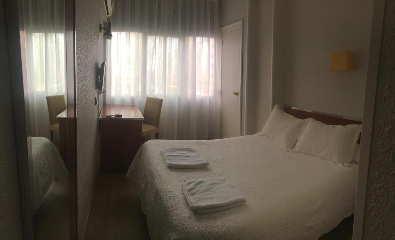 Hostal La Parrilla توذيلا المظهر الخارجي الصورة
